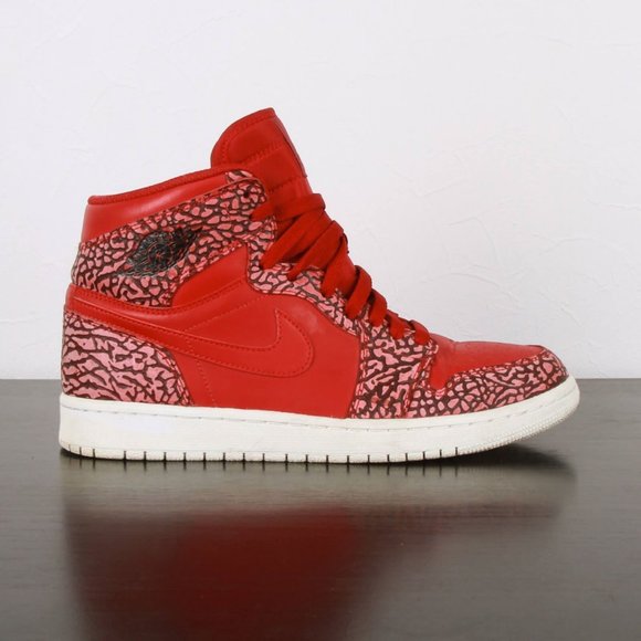 Authenticity Guaranteed NIKE Jordan 1 Retro Red Elephant Print Sneakers - Picture 3 of 15